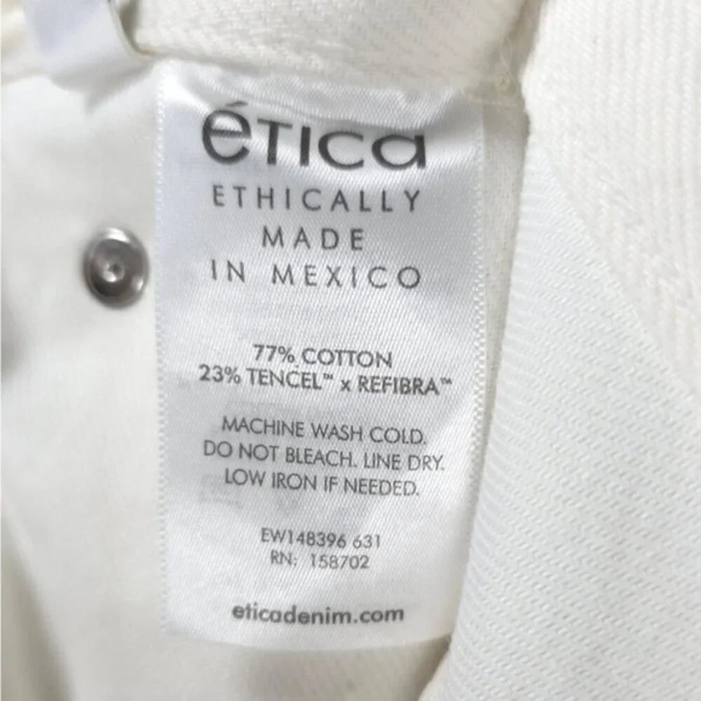 NWT etica NARIN RELAXED LONG SHORTS White Denim Laser Vortex Raw Hem Size 24‎